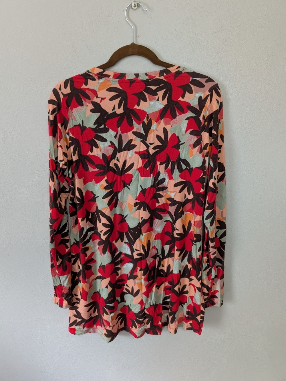 Logo Lori Goldstein Bright Floral Scoop Neck Long Sleeve Blouse Size Medium - Picture 2 of 6